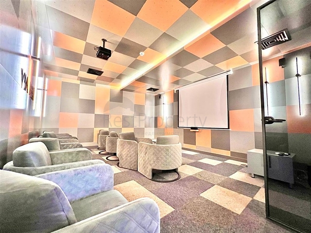 Просторий дуплекс біля моря в преміум-комплексі - для цінителів високого рівня життя