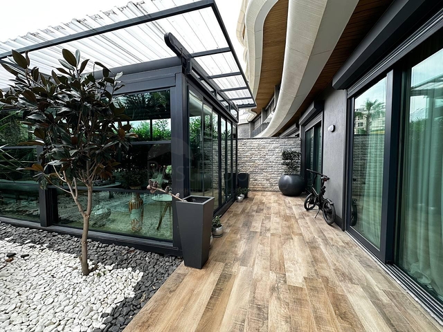 Просторий дуплекс біля моря в преміум-комплексі - для цінителів високого рівня життя