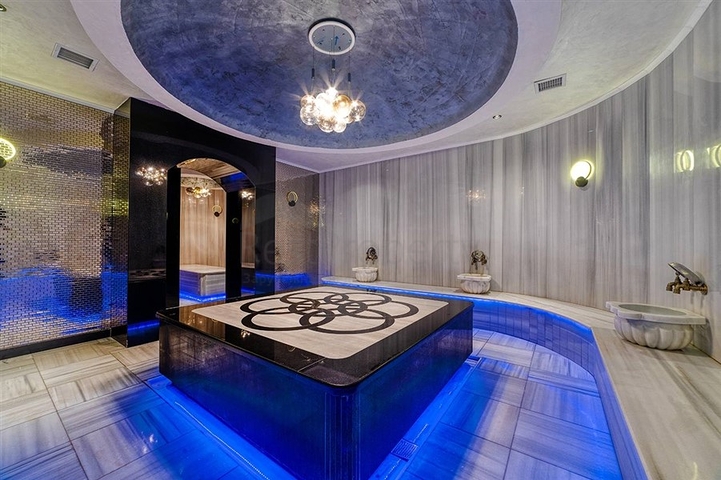 Просторий дуплекс біля моря в преміум-комплексі - для цінителів високого рівня життя