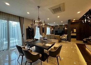 Просторий дуплекс біля моря в преміум-комплексі - для цінителів високого рівня життя