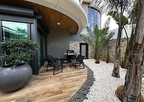 Просторий дуплекс біля моря в преміум-комплексі - для цінителів високого рівня життя