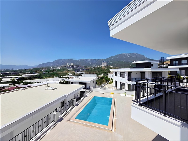 Розкішна вілла 4 + 1 з приватним басейном і видом на море в Каргиджаку