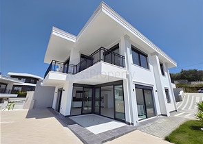 Розкішна вілла 4 + 1 з приватним басейном і видом на море в Каргиджаку