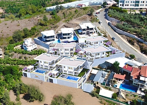 Розкішна вілла 4 + 1 з приватним басейном і видом на море в Каргиджаку