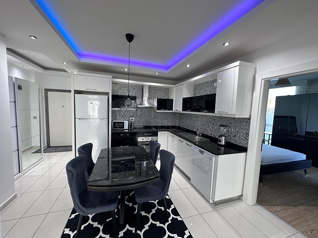 Затишна мебльована квартира поруч з морем в зеленому районі Кестель