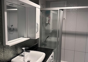 Затишна мебльована квартира поруч з морем в зеленому районі Кестель