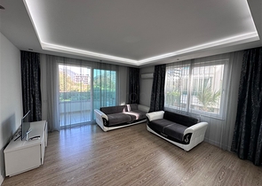 Затишна мебльована квартира поруч з морем в зеленому районі Кестель