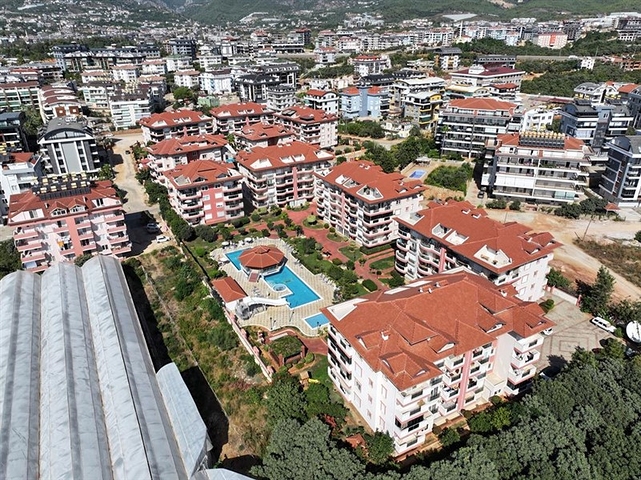 Затишна квартира з просторим плануванням в мальовничому районі Оба