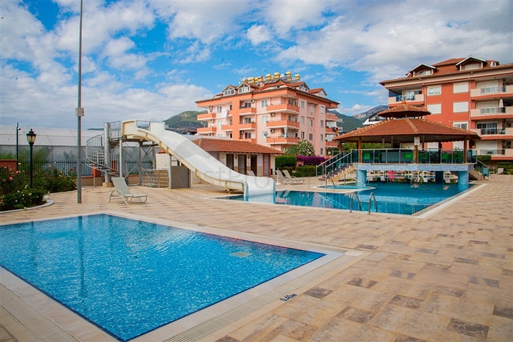 Затишна квартира з просторим плануванням в мальовничому районі Оба