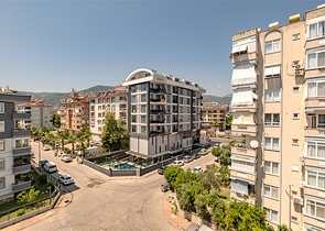 Просторий пентхаус 4 + 1 в затишному житловому комплексі в районі Оба-комфорт для всієї родини