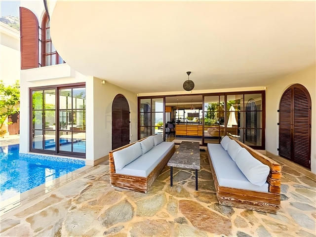 Елітна вілла 5+2 з видом на море в центрі Аланії-приватність — комфорт і розкіш в одному місці