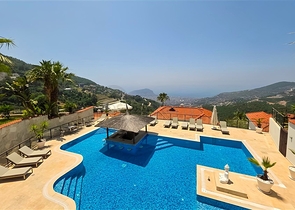 Елітна вілла 5+2 з видом на море в центрі Аланії-приватність — комфорт і розкіш в одному місці