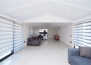 Просторий мебльований пентхаус з терасами в самому центрі Аланії