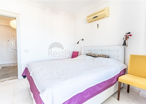 Світла квартира з панорамним видом на море в районі Тосмур