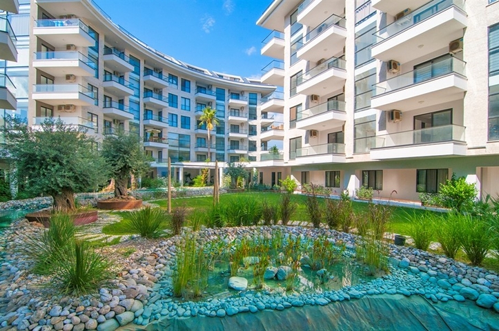 Простора мебльована квартира 3 + 1 з багатою інфраструктурою в сучасному житловому комплексі