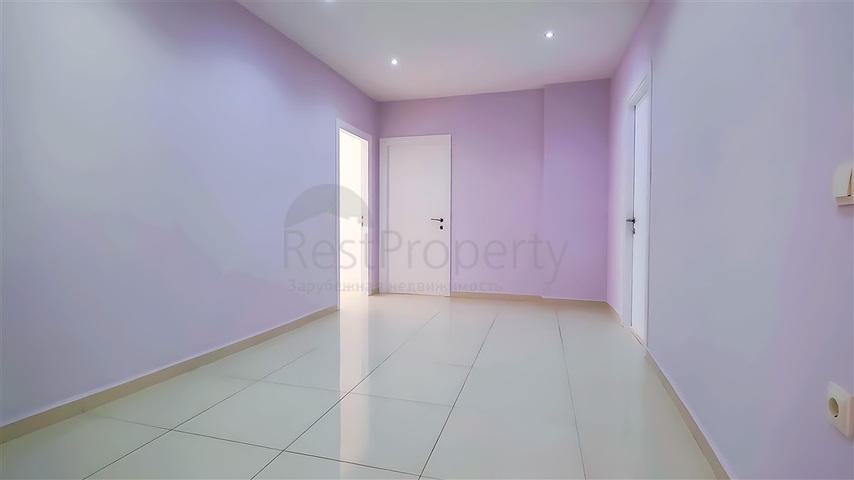 Простора мебльована квартира 3 + 1 з багатою інфраструктурою в сучасному житловому комплексі