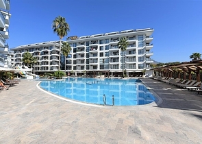 Простора мебльована квартира 3 + 1 з багатою інфраструктурою в сучасному житловому комплексі