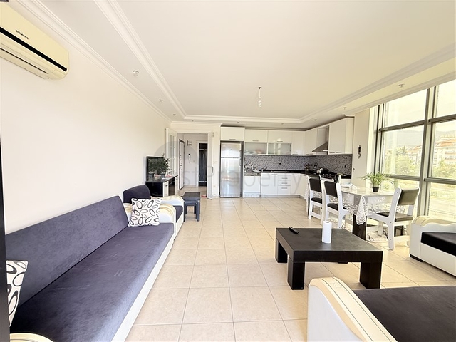 Простора квартира 1 + 1 з повною меблями і багатою інфраструктурою в Джікджіллі