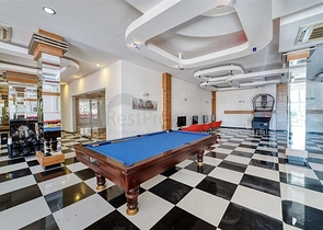 Просторий пентхаус з терасою і видом на море в престижному житловому комплексі