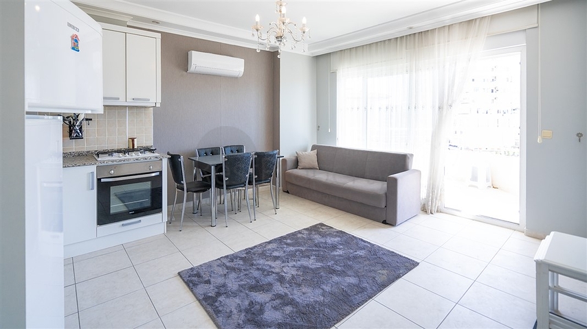 Затишна квартира 1 + 1 в сучасному житловому комплексі з багатою інфраструктурою