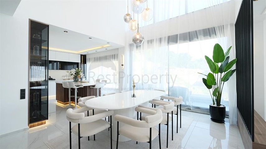 Сучасна вілла з панорамним видом на море в Аланьї