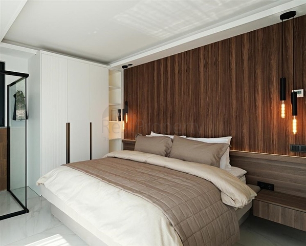 Сучасна вілла з панорамним видом на море в Аланьї