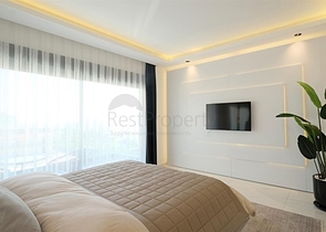 Сучасна вілла з панорамним видом на море в Аланьї