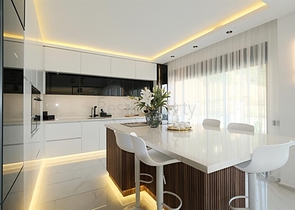 Сучасна вілла з панорамним видом на море в Аланьї