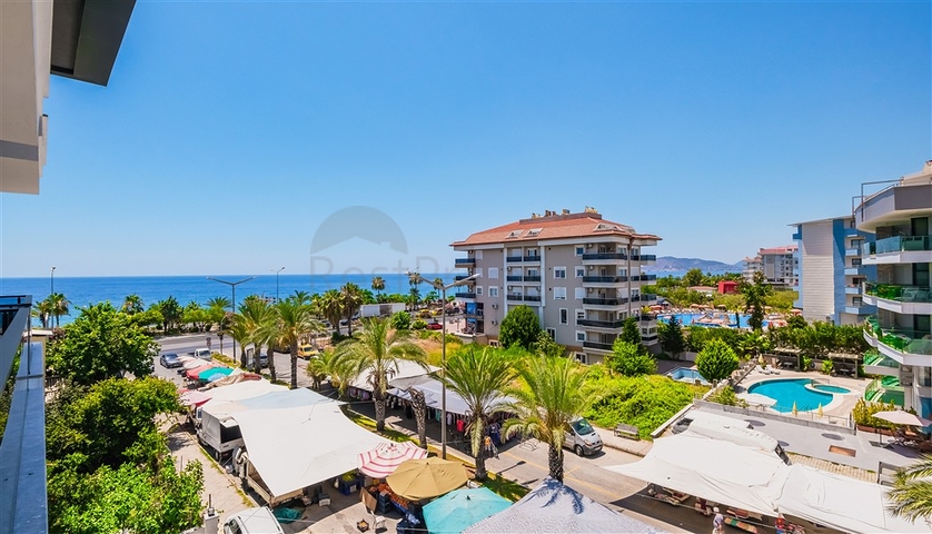 Сучасна квартира біля моря в оточенні тиші і комфорту