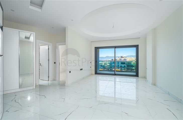 Сучасна квартира 1 + 1 з видом на море всього в 100 метрах від пляжу