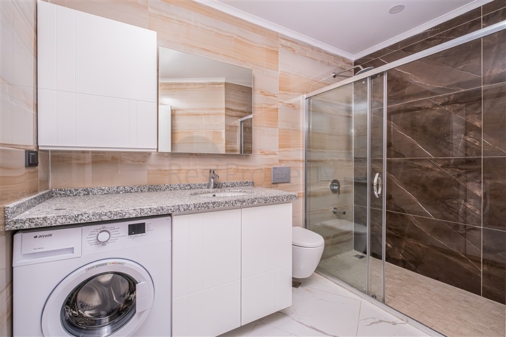 Сучасна квартира 1 + 1 з видом на море всього в 100 метрах від пляжу