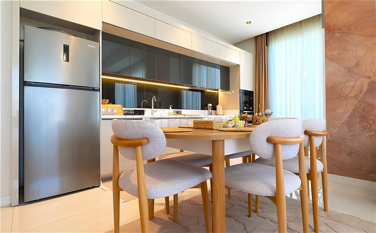 Розкішна квартира 3 + 1 з садом в елітному комплексі біля моря