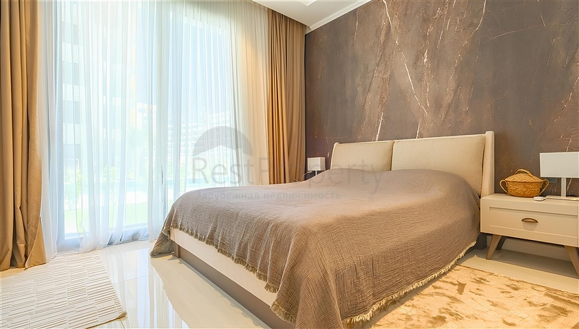 Розкішна квартира 3 + 1 з садом в елітному комплексі біля моря