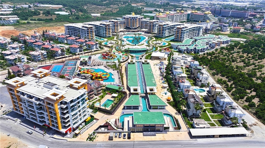 Розкішна квартира 3 + 1 з садом в елітному комплексі біля моря