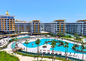 Розкішна квартира 3 + 1 з садом в елітному комплексі біля моря