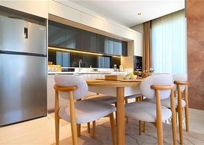 Розкішна квартира 3 + 1 з садом в елітному комплексі біля моря