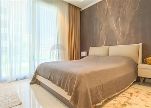 Розкішна квартира 3 + 1 з садом в елітному комплексі біля моря