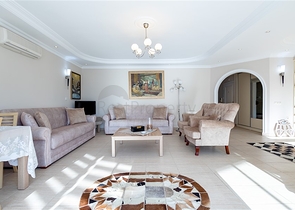 Затишна мебльована квартира 2+1 в комплексі з інфраструктурою