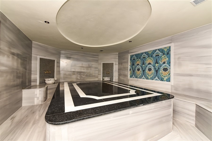 Сучасні апартаменти 1+1 в самому центрі Аланії з повною інфраструктурою