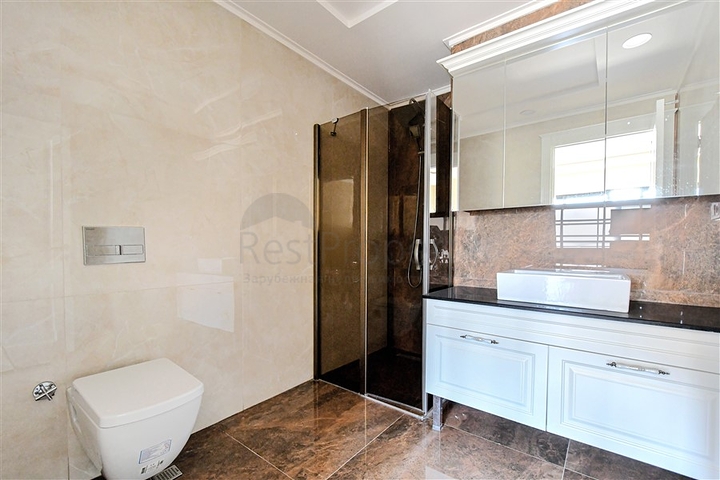 Просторий пентхаус 3 + 1 з видом на море всього в 50 метрах від пляжу