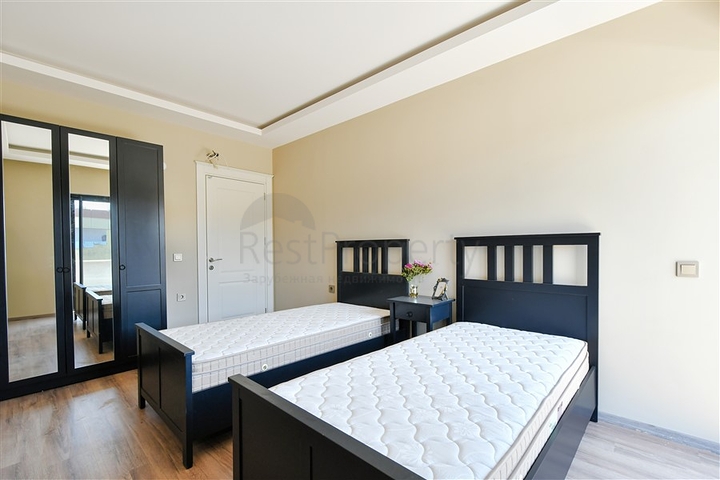 Просторий пентхаус 3 + 1 з видом на море всього в 50 метрах від пляжу