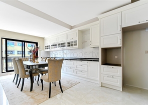 Просторий пентхаус 3 + 1 з видом на море всього в 50 метрах від пляжу