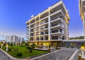 Просторий пентхаус 3 + 1 з видом на море всього в 50 метрах від пляжу