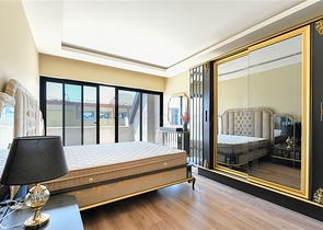 Просторий пентхаус 3 + 1 з видом на море всього в 50 метрах від пляжу