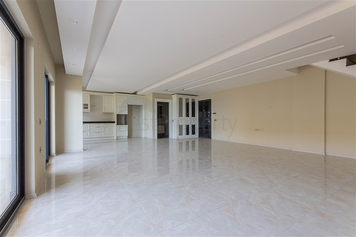 Пентхаус 3 + 1 в 50 метрах від моря-простір і комфорт поруч з природою