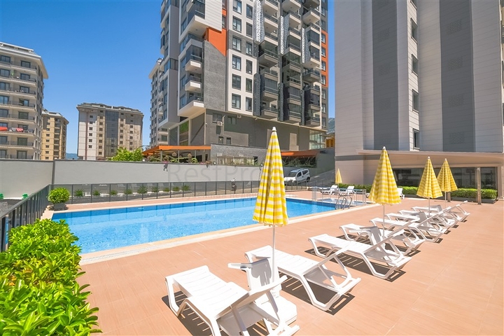 Сучасний пентхаус 2 + 1 в престижному комплексі в Махмутларі