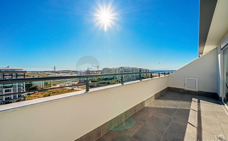 Простора мебльована квартира 3+1 в сучасному житловому комплексі в Авсалларі