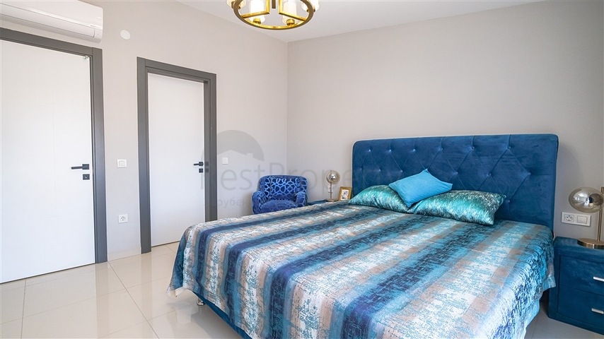 Пентхаус з панорамою моря в мальовничій частині Каргиджака