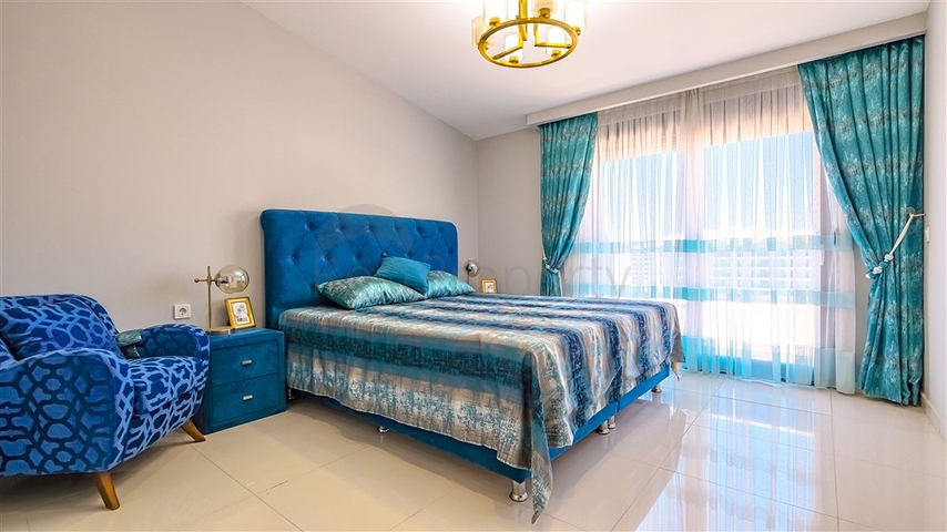 Пентхаус з панорамою моря в мальовничій частині Каргиджака