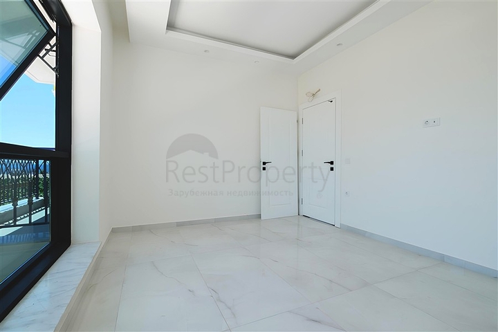 Простора квартира з видом на море в мальовничому районі Аланії